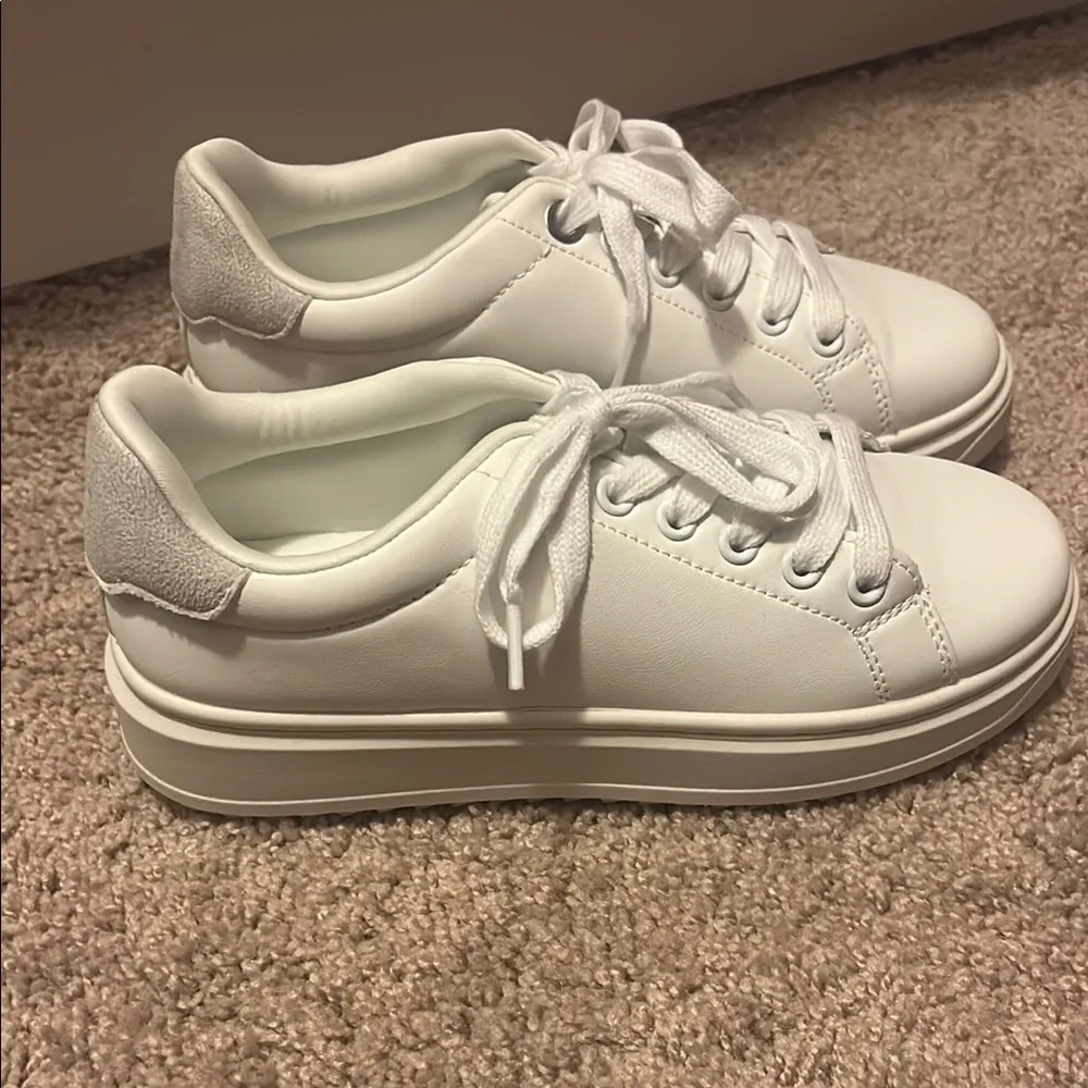 A New Day Women's White Platform Sneakers - Picture 2 of 5